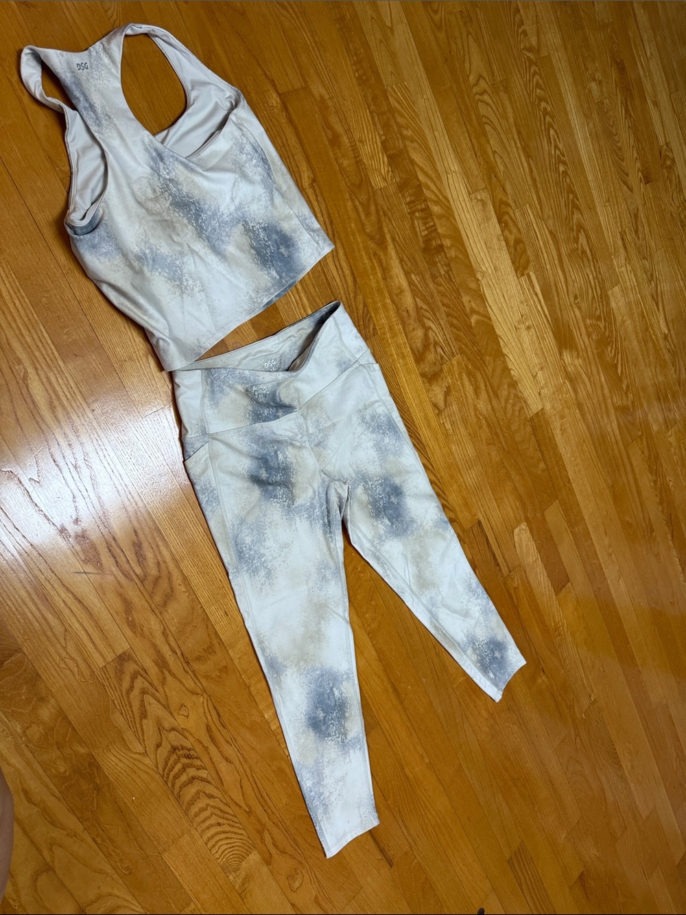 DSG White & Gray Tie-Dye High-Waist Leggings